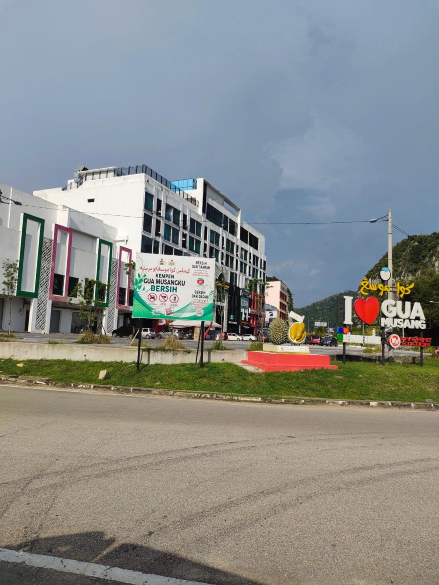 Alish Studio Apartment With Pool, Netflix, Wifi Gua Musang Buitenkant foto